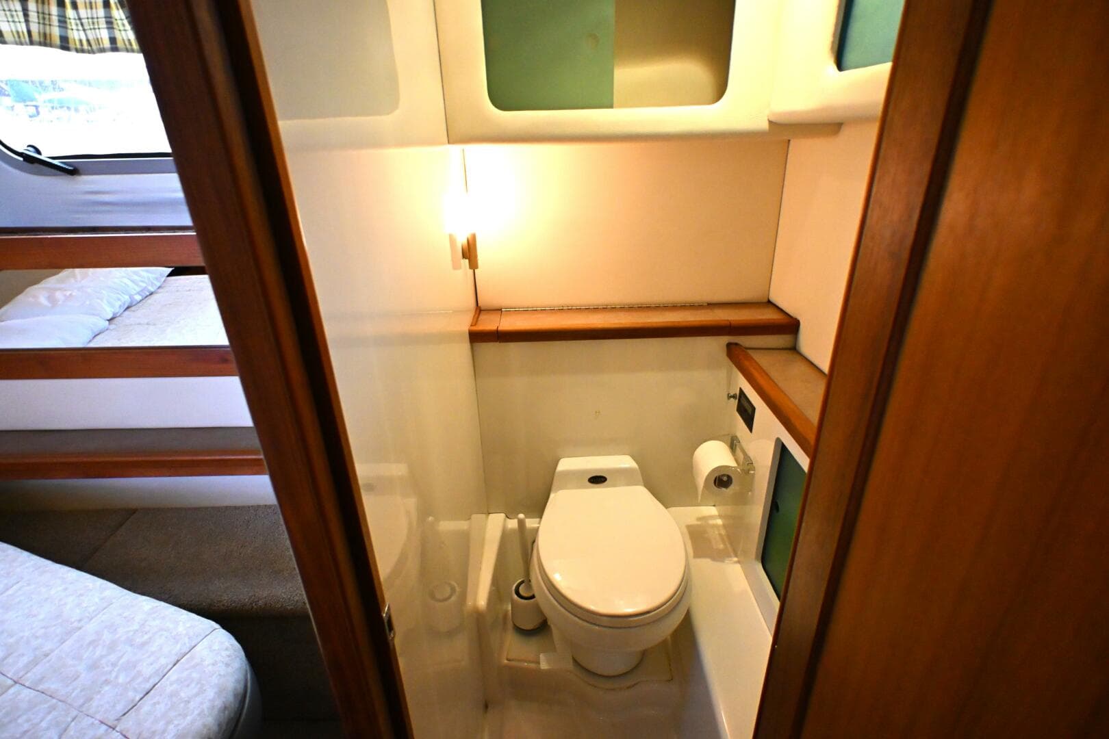 1996 Bayliner 4087 Aft Cabin Motoryacht