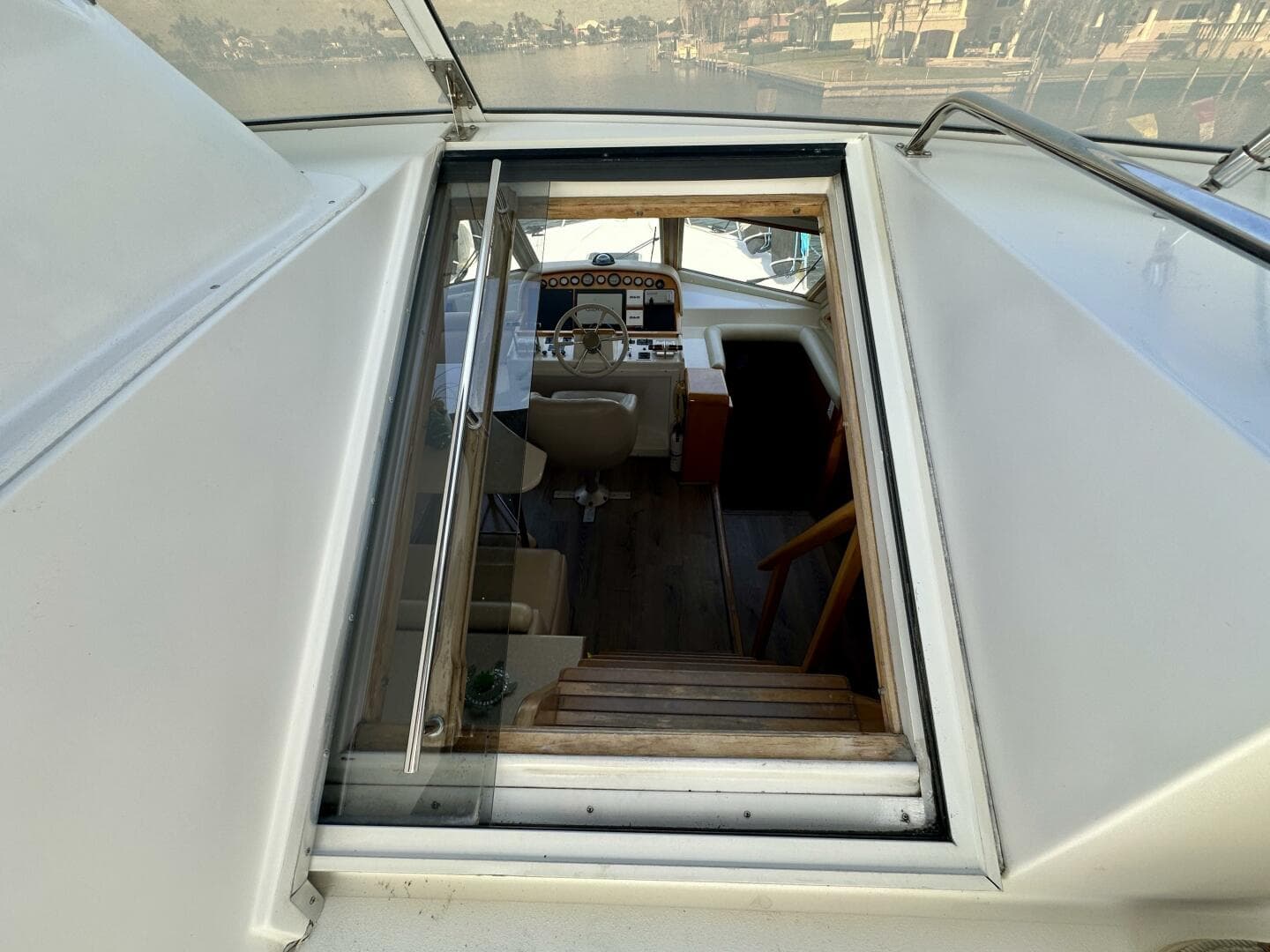 2000 Navigator 4600 Classic