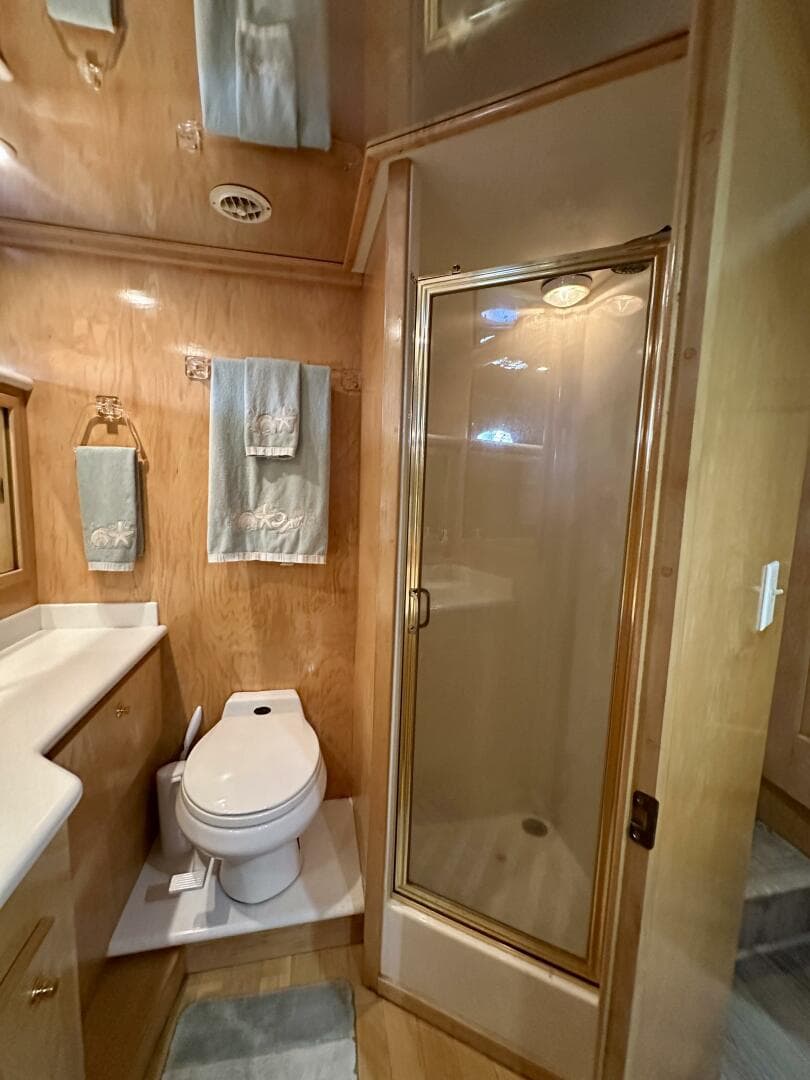 2000 Navigator 4600 Classic