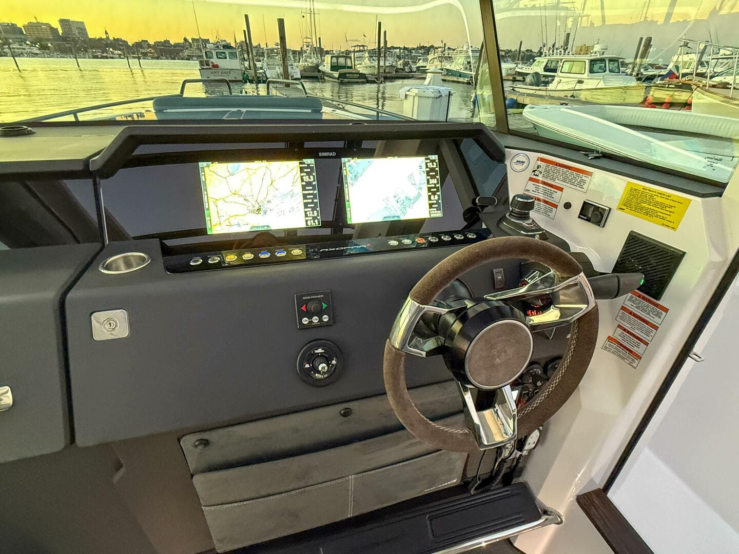 2022 Axopar 37 XC Cross Cabin