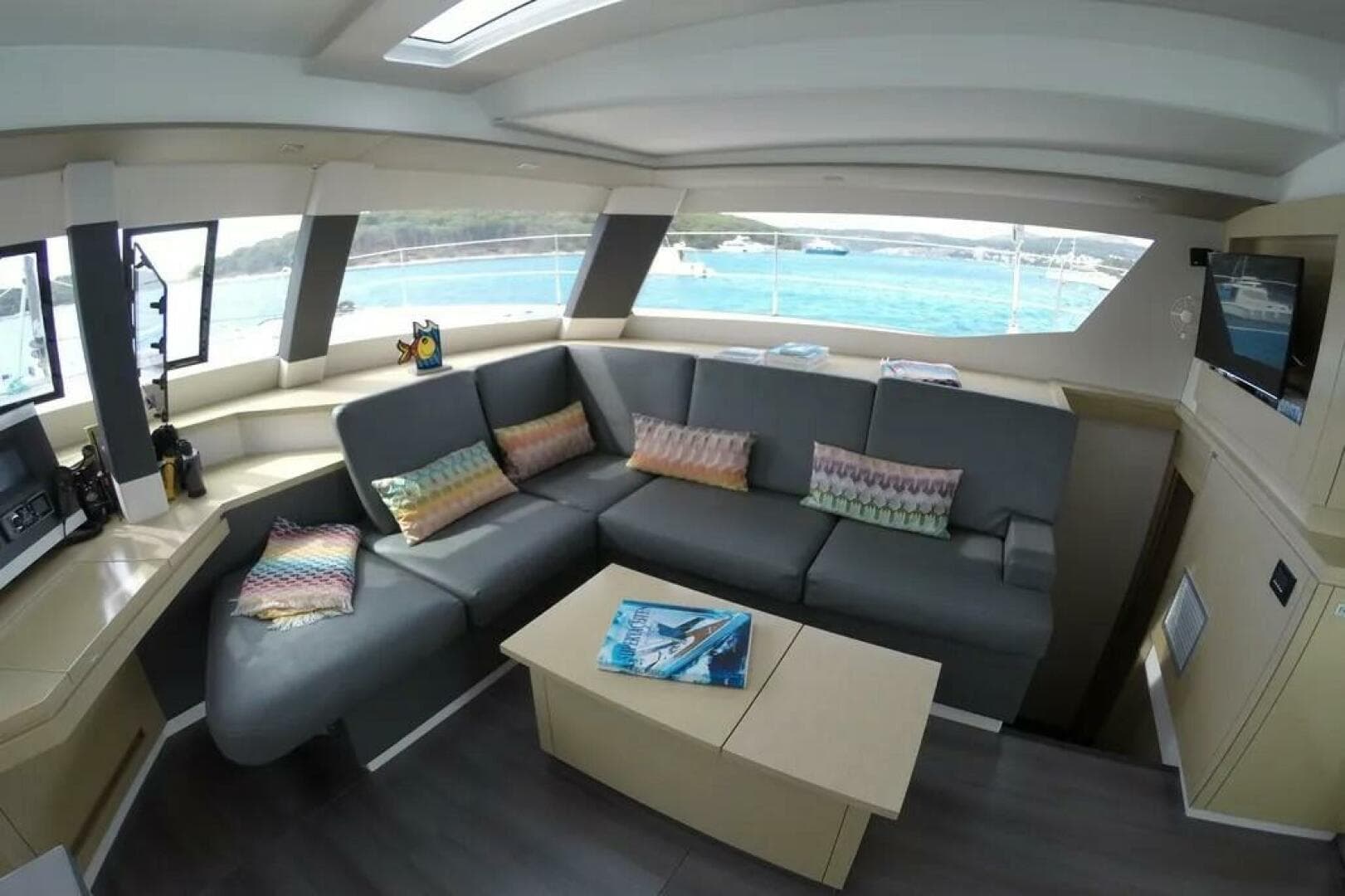 2015 Fountaine Pajot Saba