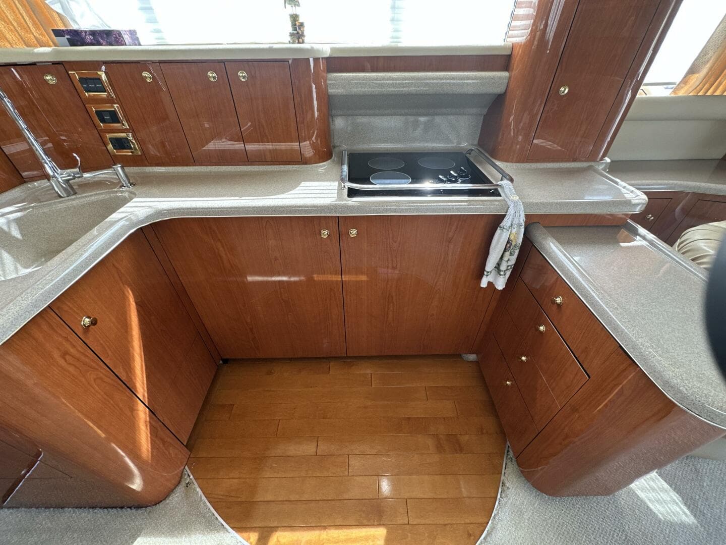 2000 Sea Ray 480 Sedan Bridge