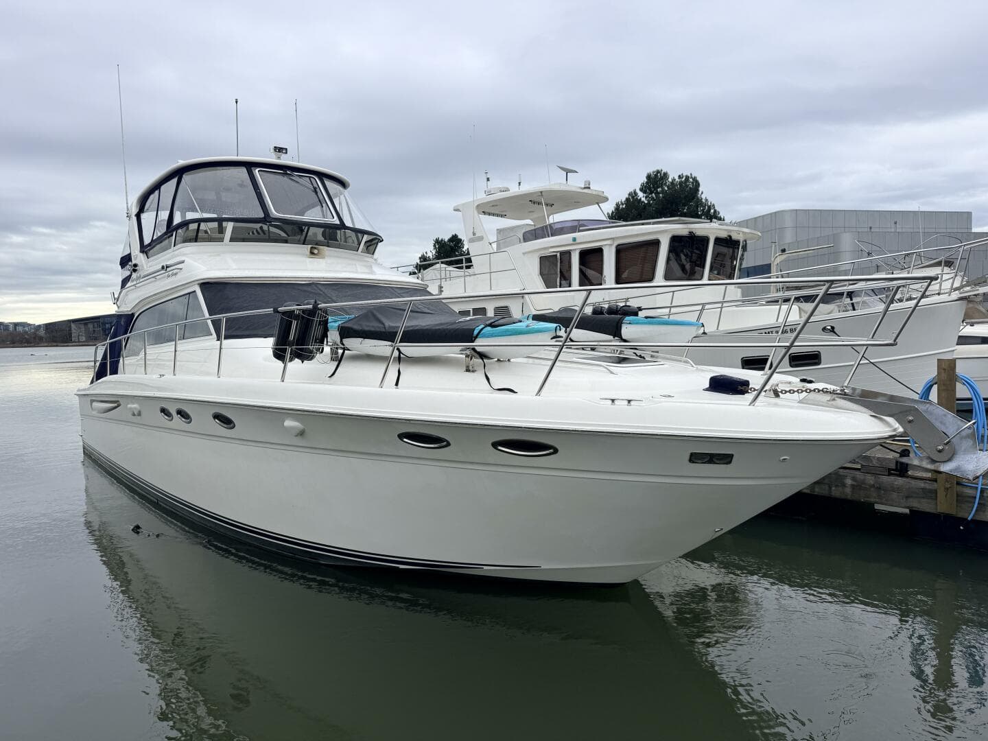 2000 Sea Ray 480 Sedan Bridge