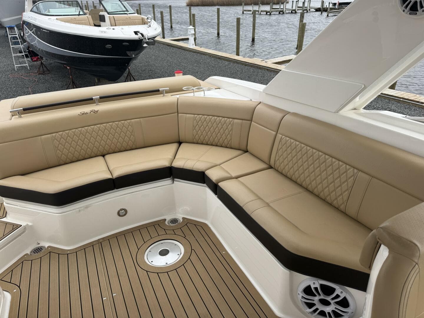 2021 Sea Ray SLX 310