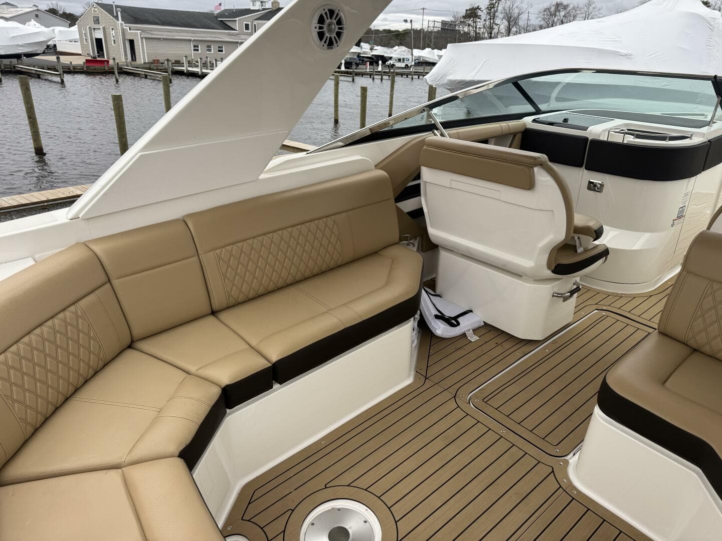 2021 Sea Ray SLX 310