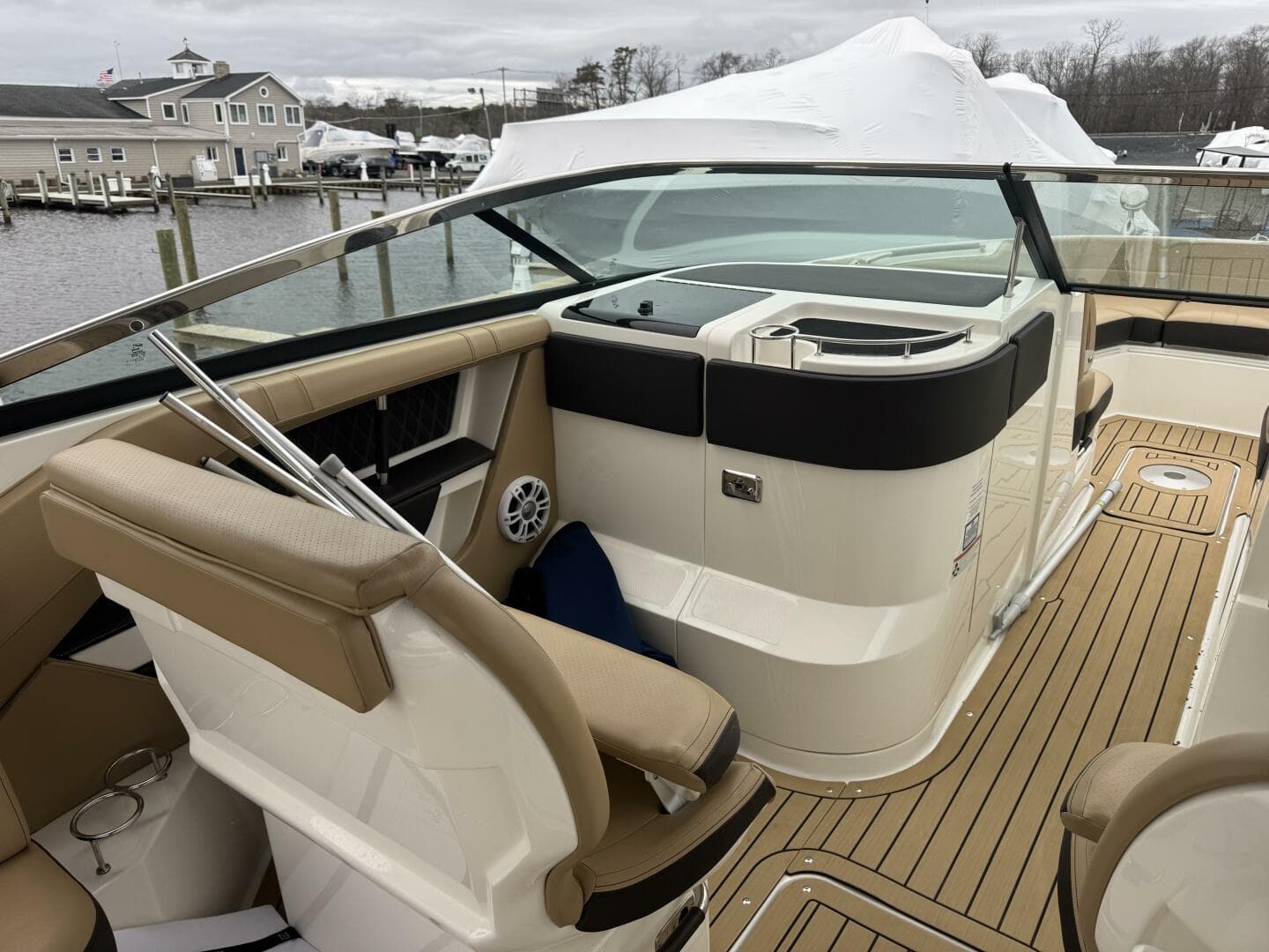 2021 Sea Ray SLX 310