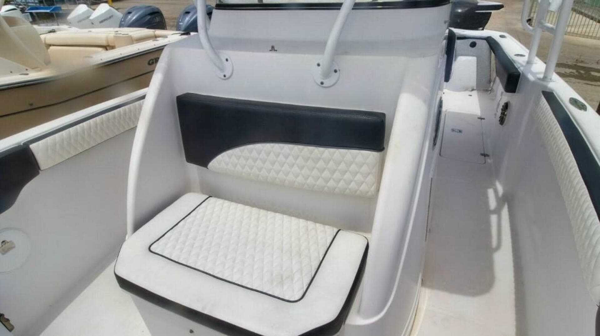 2005 Donzi 35 ZF Cuddy