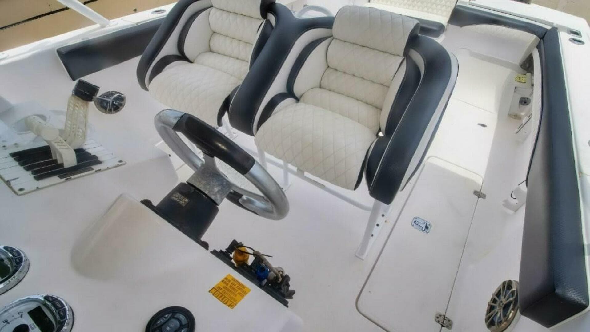 2005 Donzi 35 ZF Cuddy