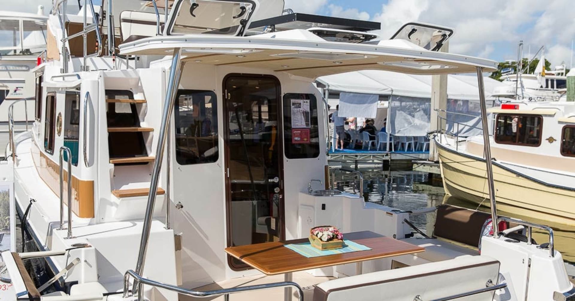 2016 Ranger Tugs 31 Tug