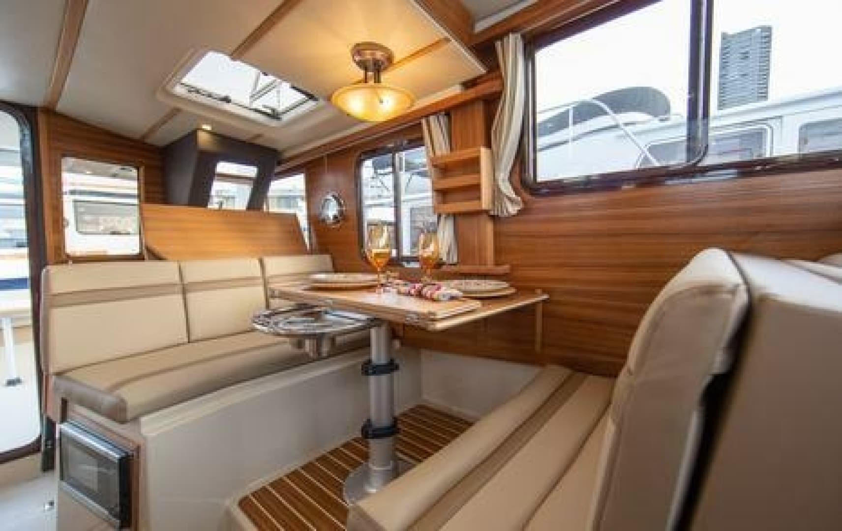 2016 Ranger Tugs 31 Tug