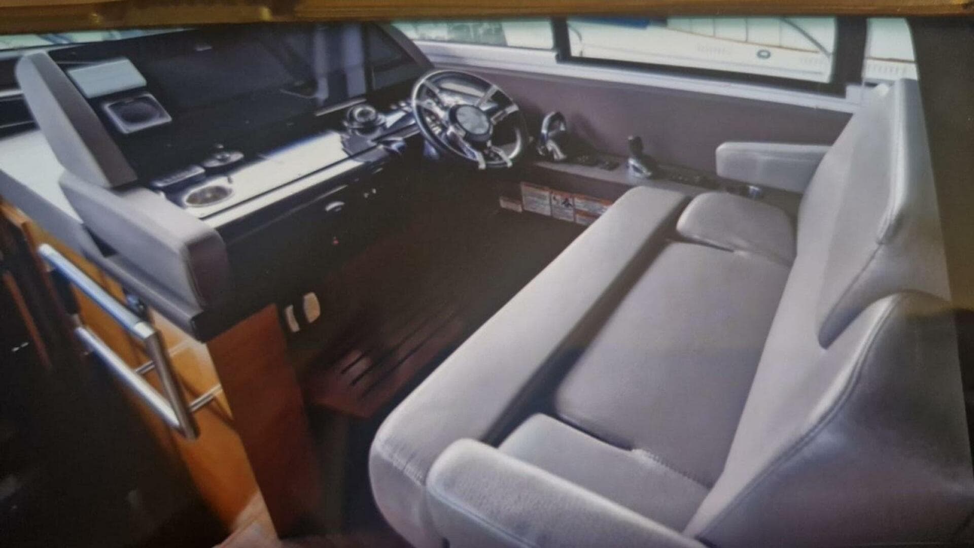 2019 Cruisers Yachts 54 Cantius