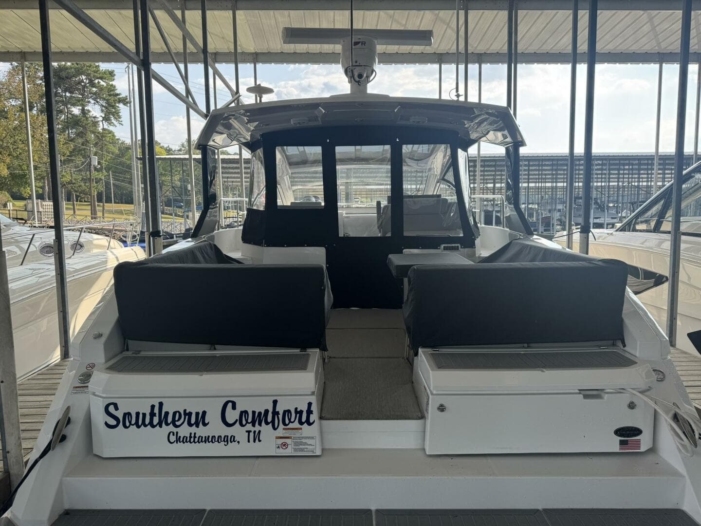 2022 Cruisers Yachts 