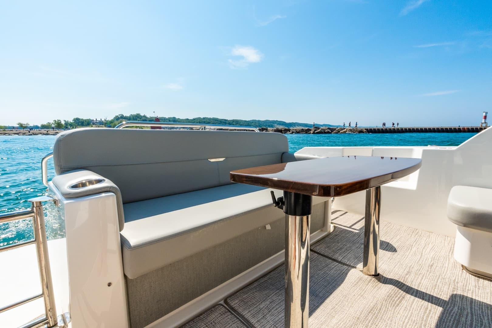 2023 Tiara Yachts 39 Coupe