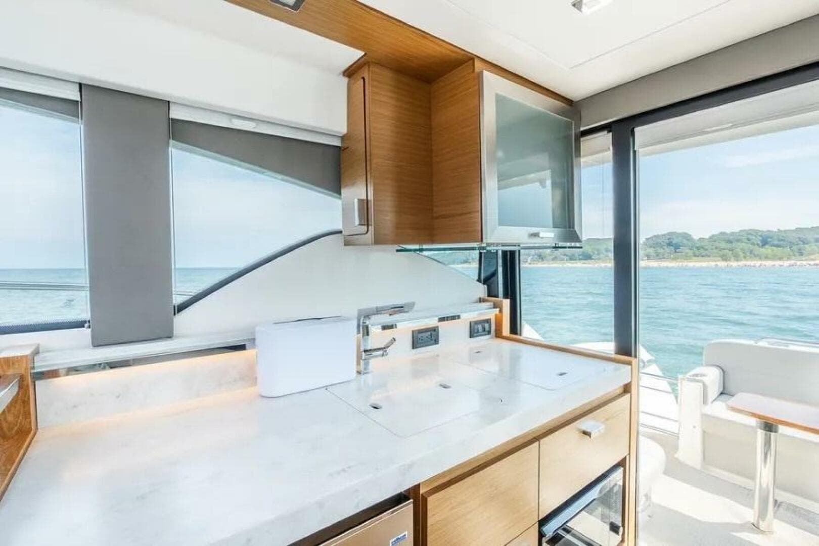 2023 Tiara Yachts 39 Coupe