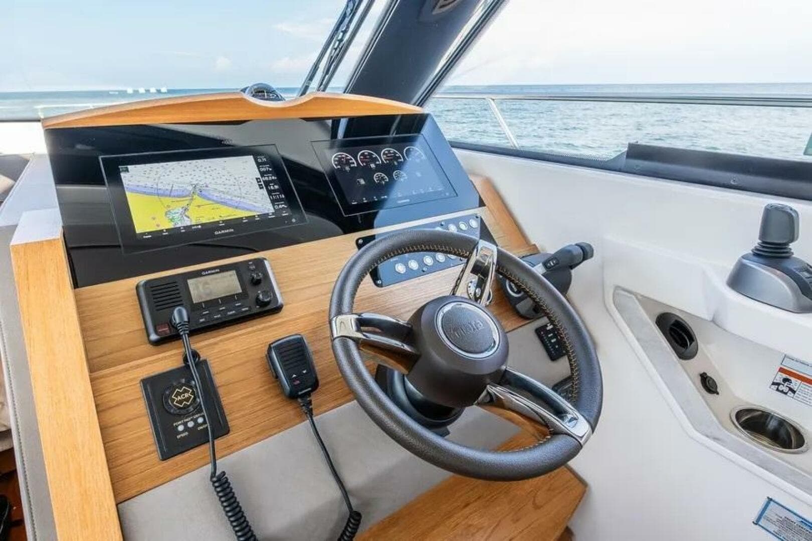 2023 Tiara Yachts 39 Coupe