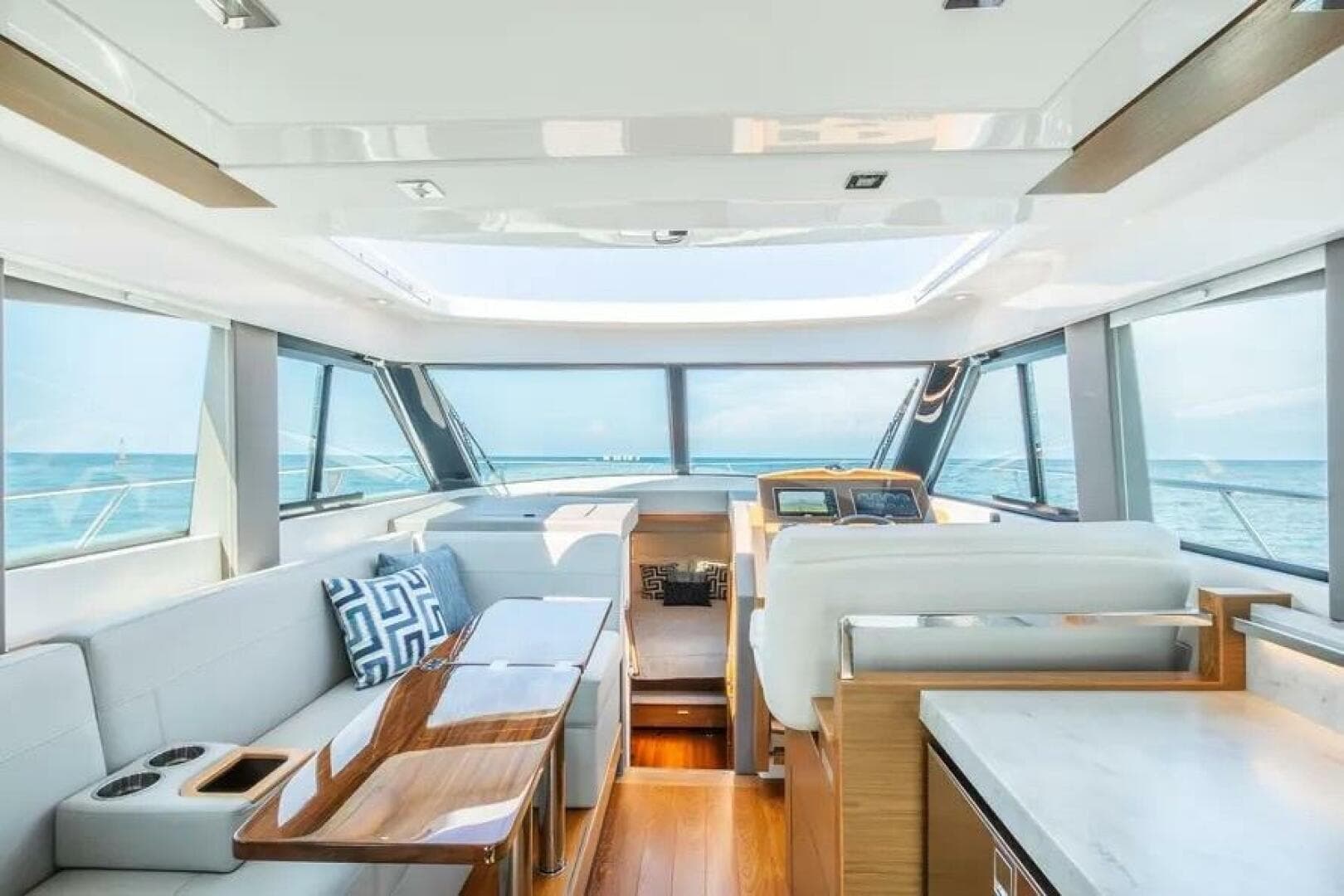 2023 Tiara Yachts 39 Coupe