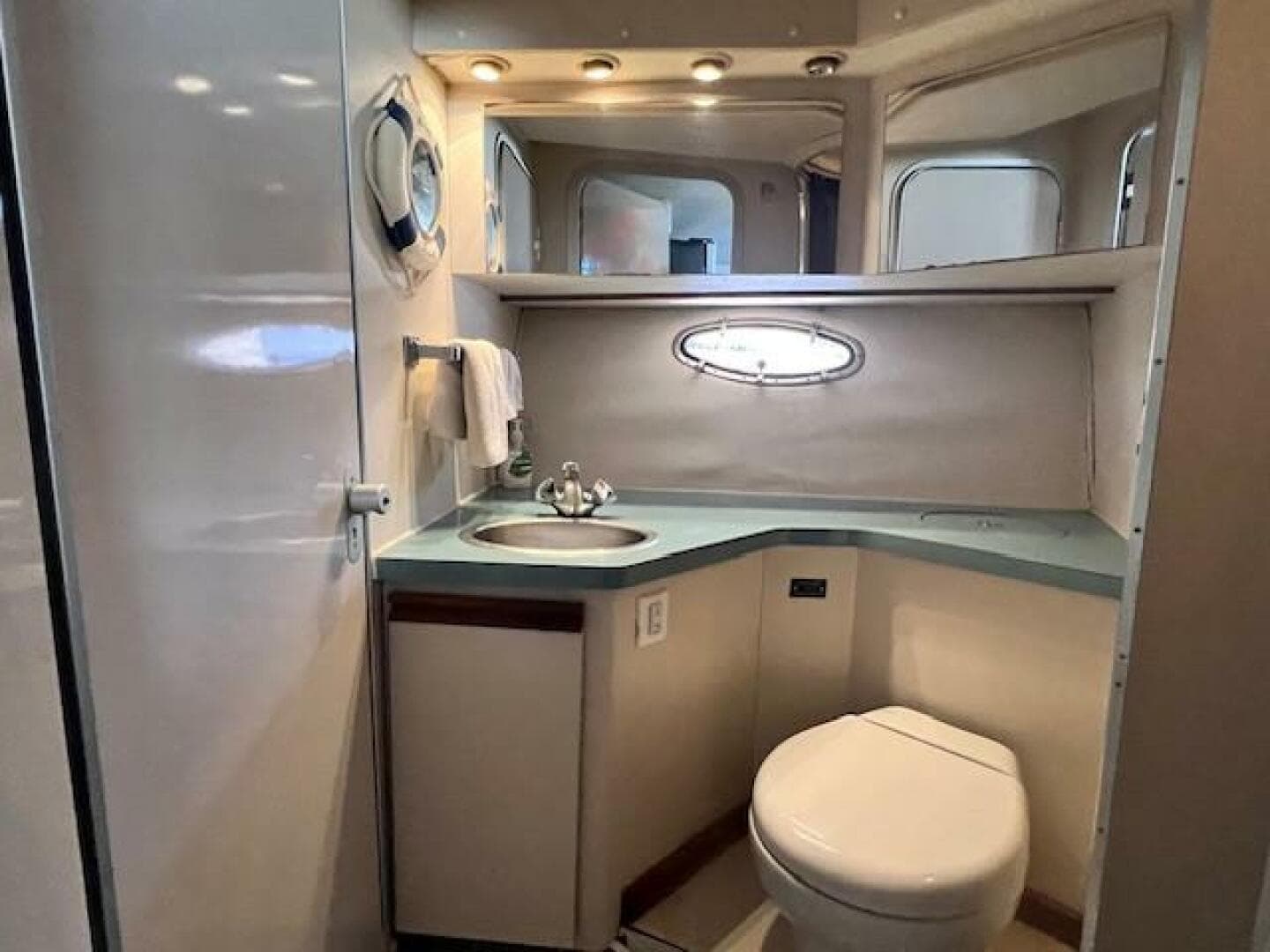 1989 Trojan 12M Motor Yacht