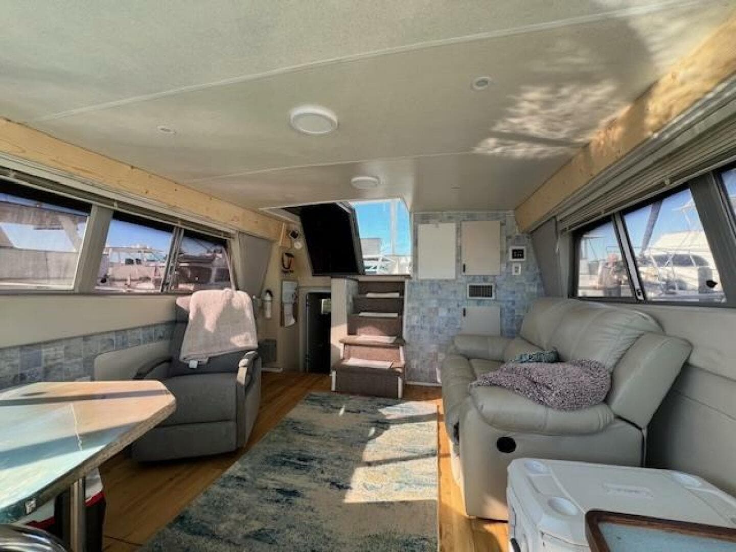 1989 Trojan 12M Motor Yacht