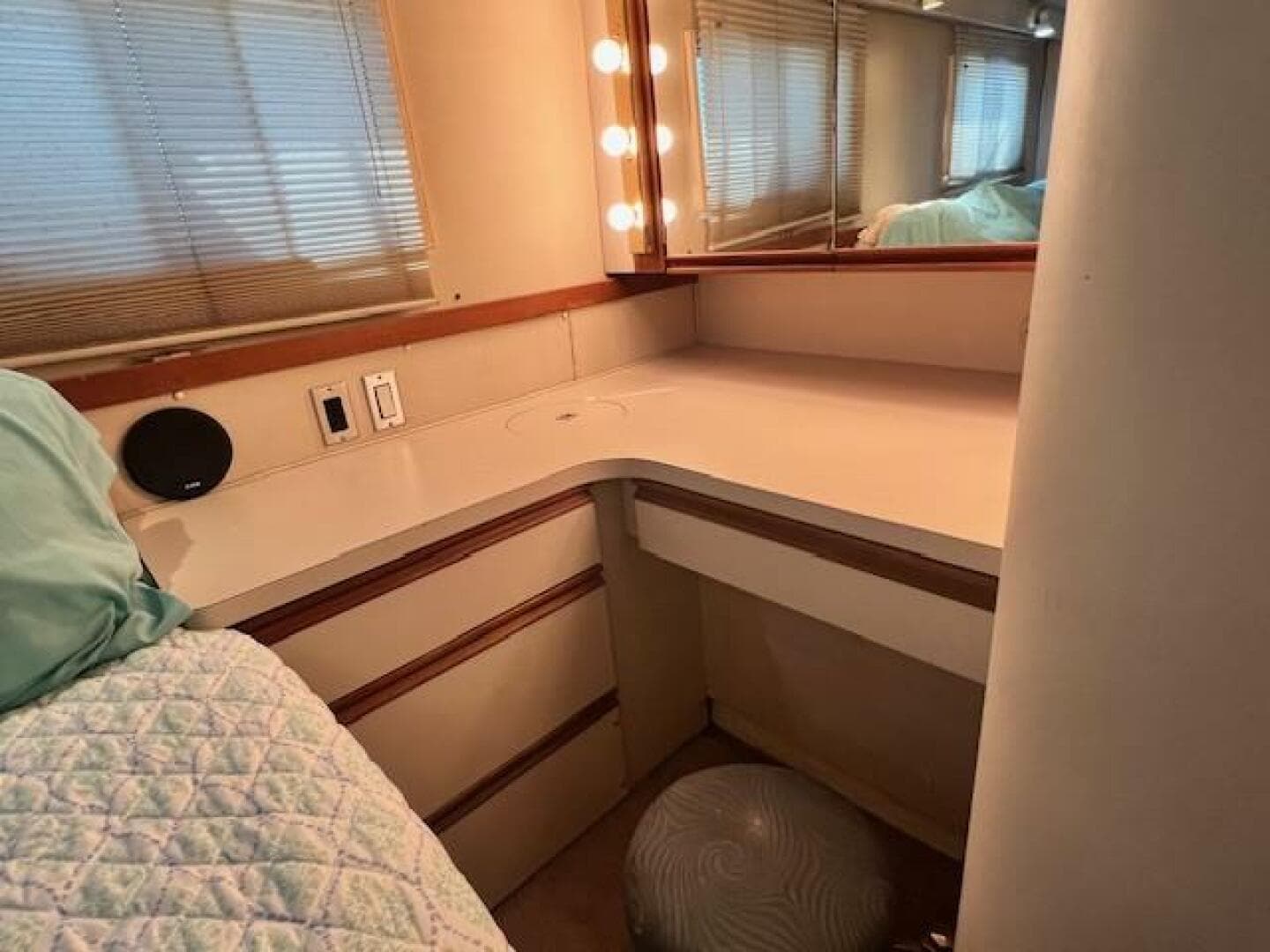 1989 Trojan 12M Motor Yacht