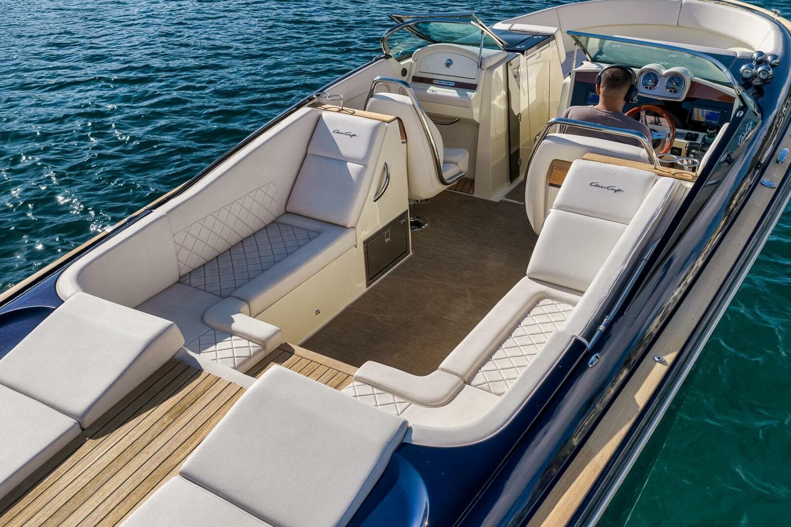 Chris-Craft 34 - 2LW - Deck Seating