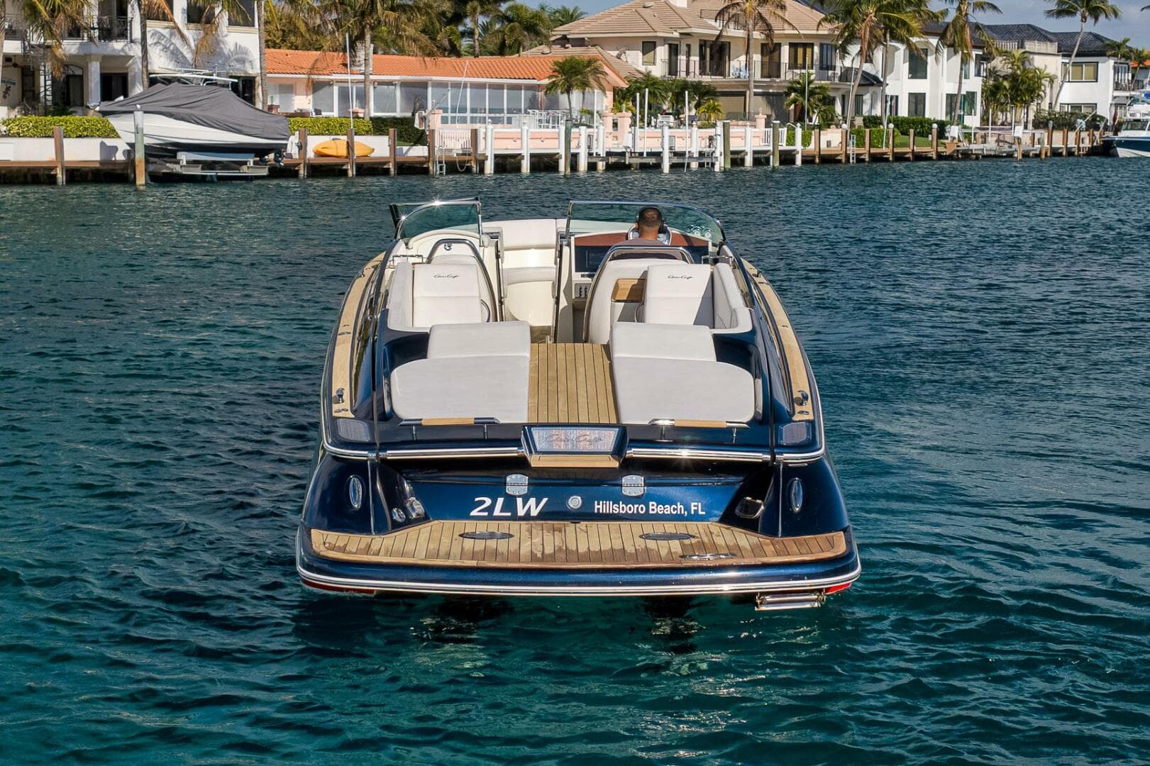 Chris-Craft 34 - 2LW - Aft Profile