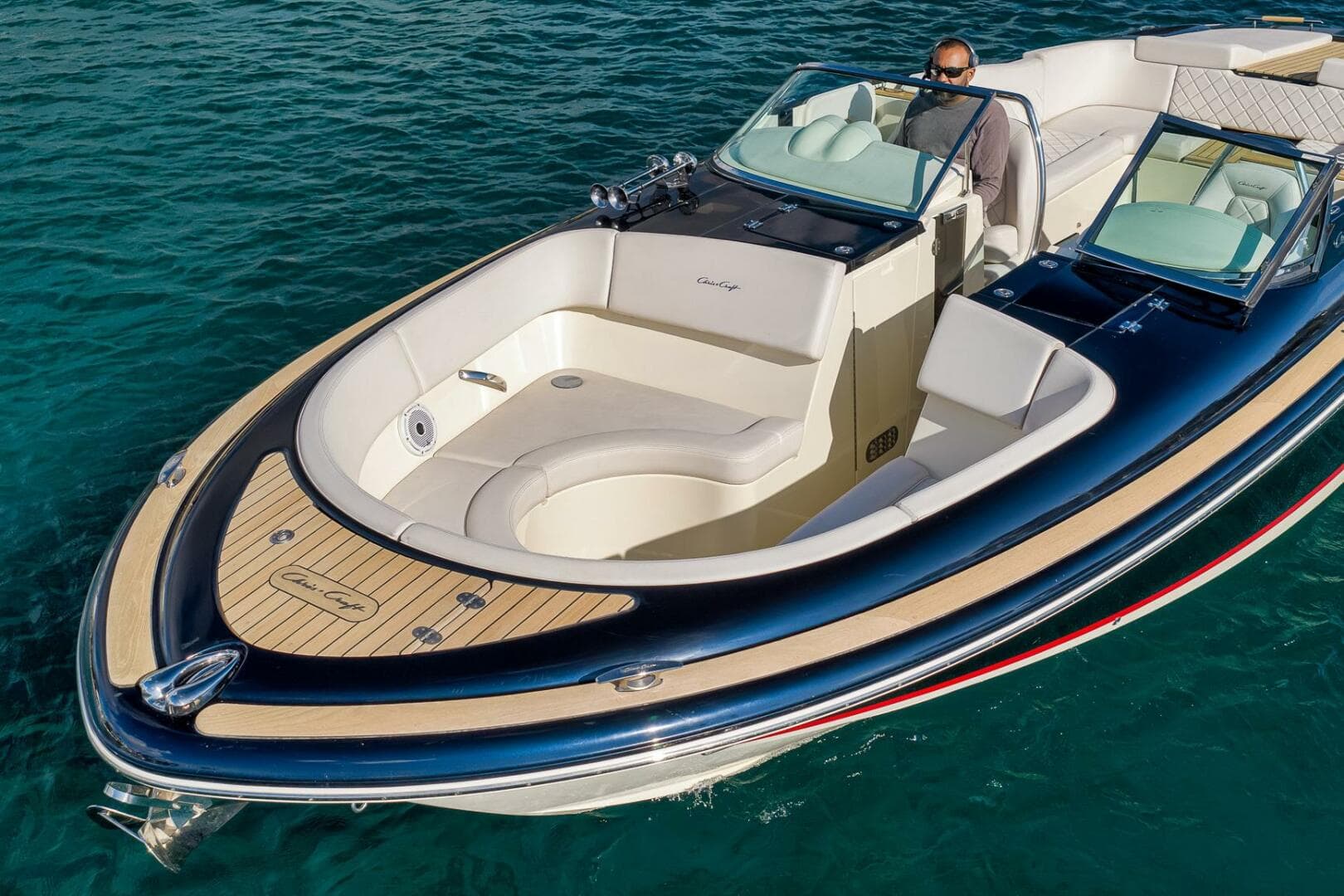 Chris-Craft 34 - 2LW - Profile