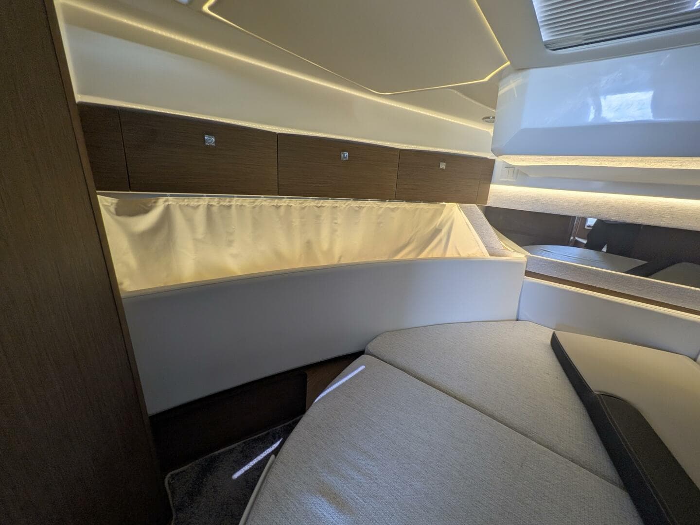 2023 Jeanneau NC 1095 Weekender