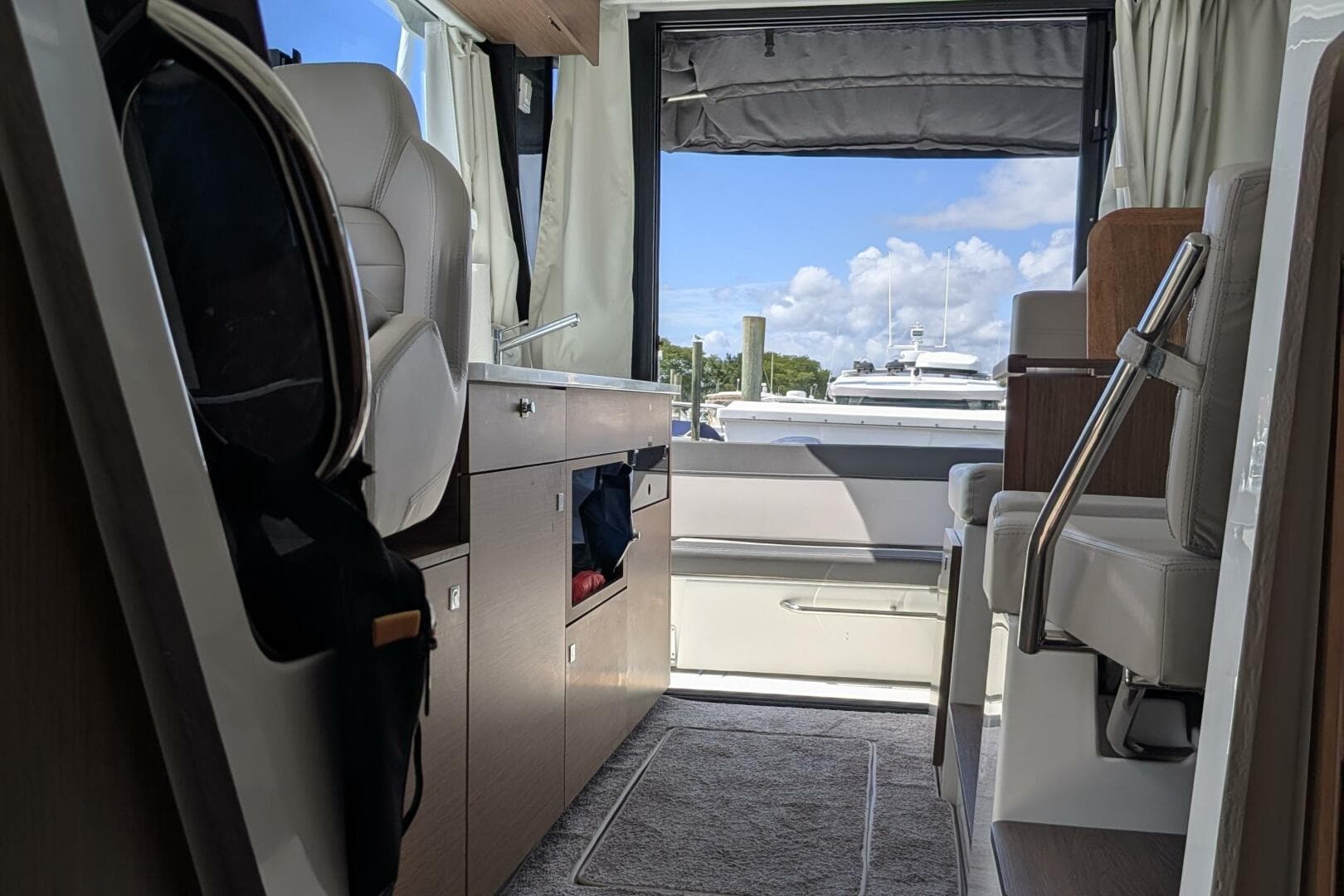 2023 Jeanneau NC 1095 Weekender