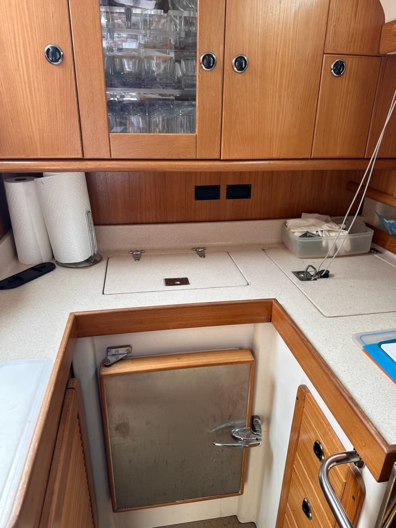 2002 Catalina 470