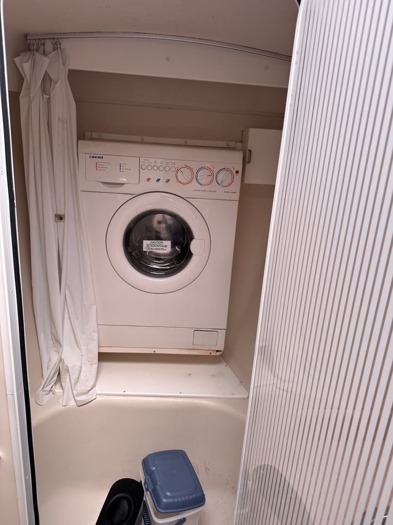 2002 Catalina 470