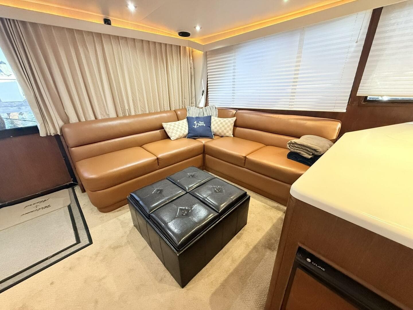 Viking 50 REEL LEGACY - Cabin