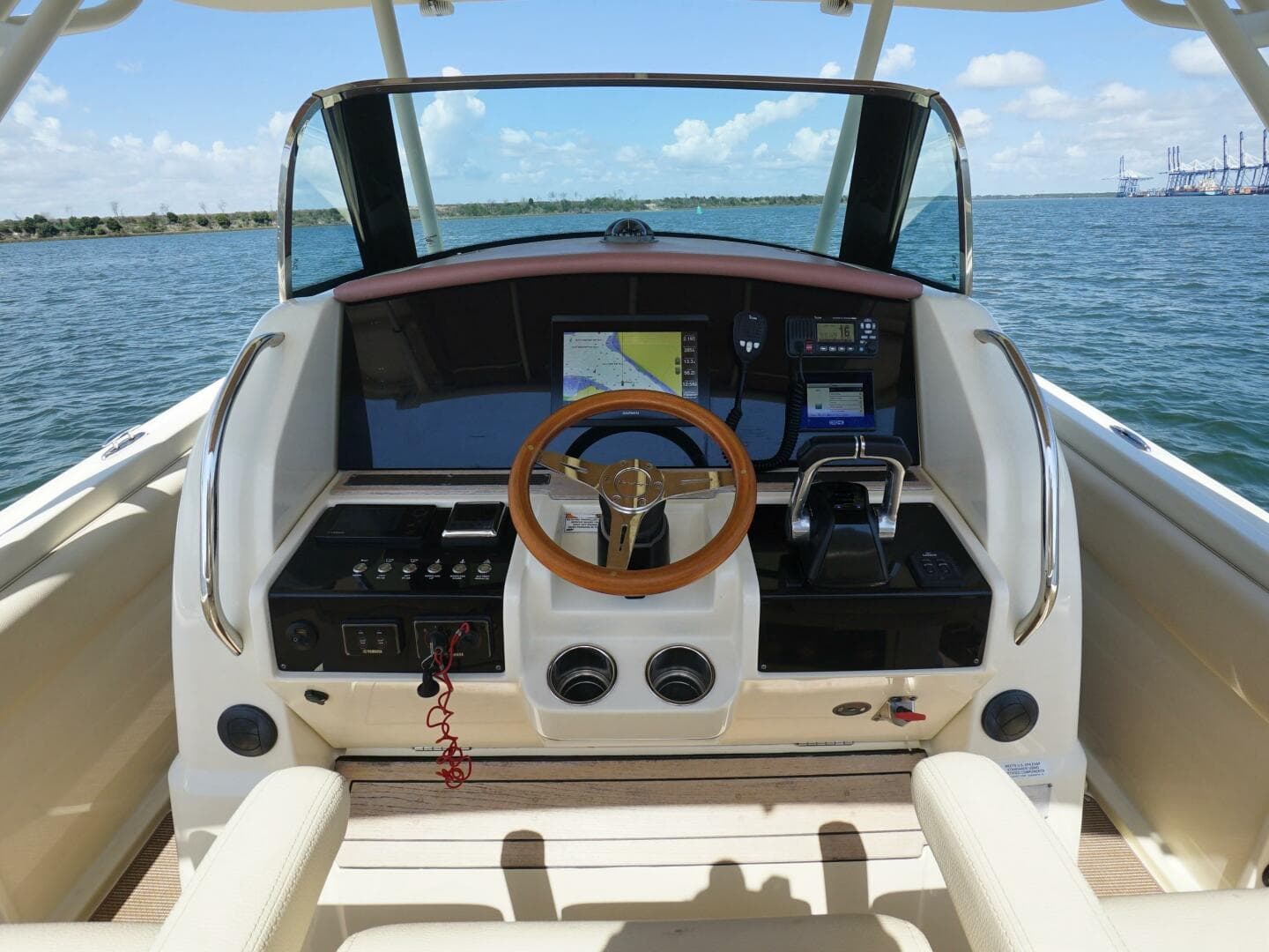 Chris-Craft 34- Catalina Grace- Helm