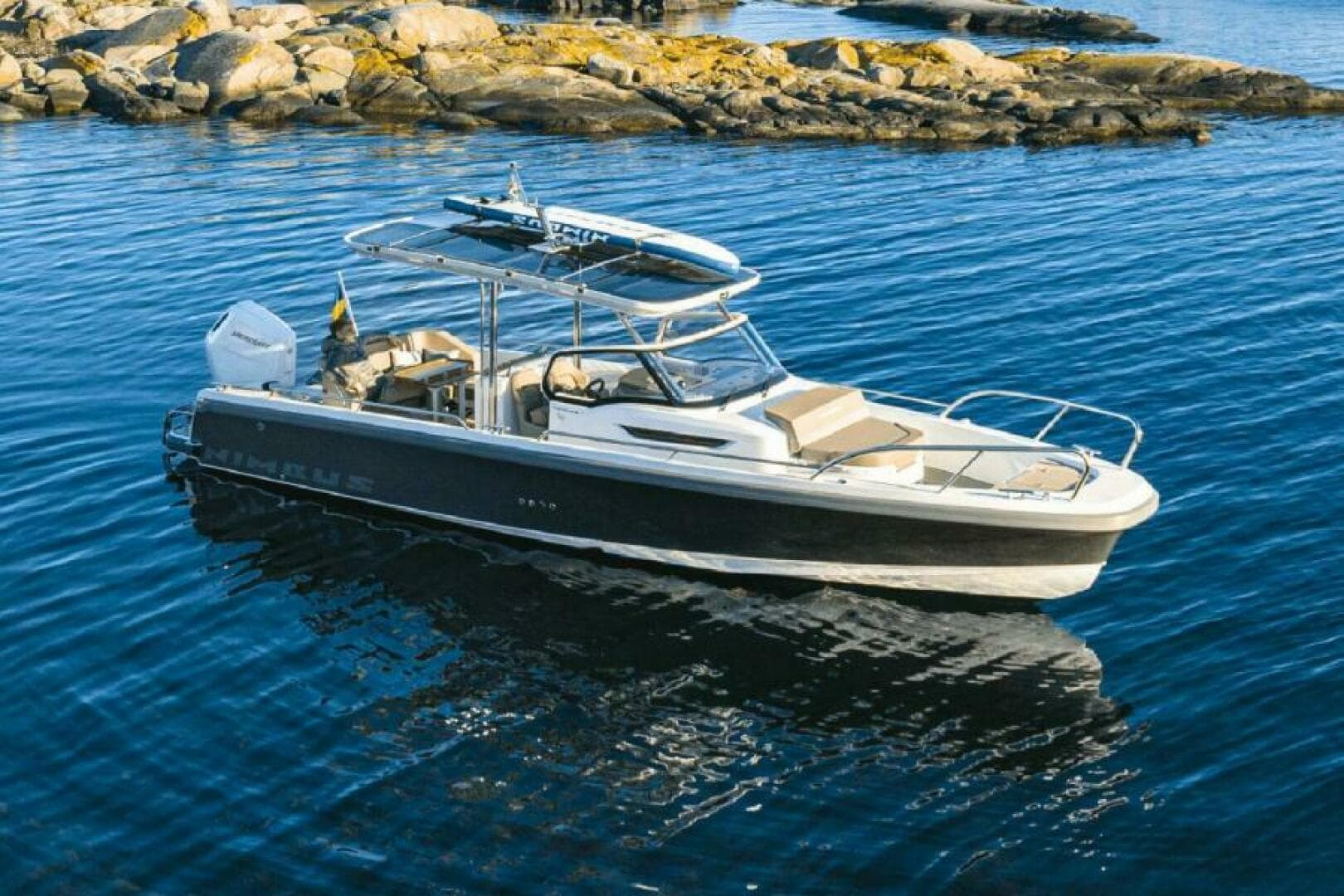 2025 Nimbus Tender 9