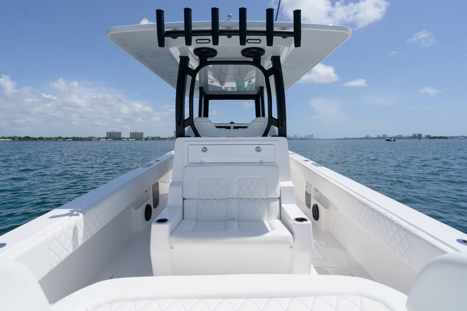 2027 Reef Runner 340
