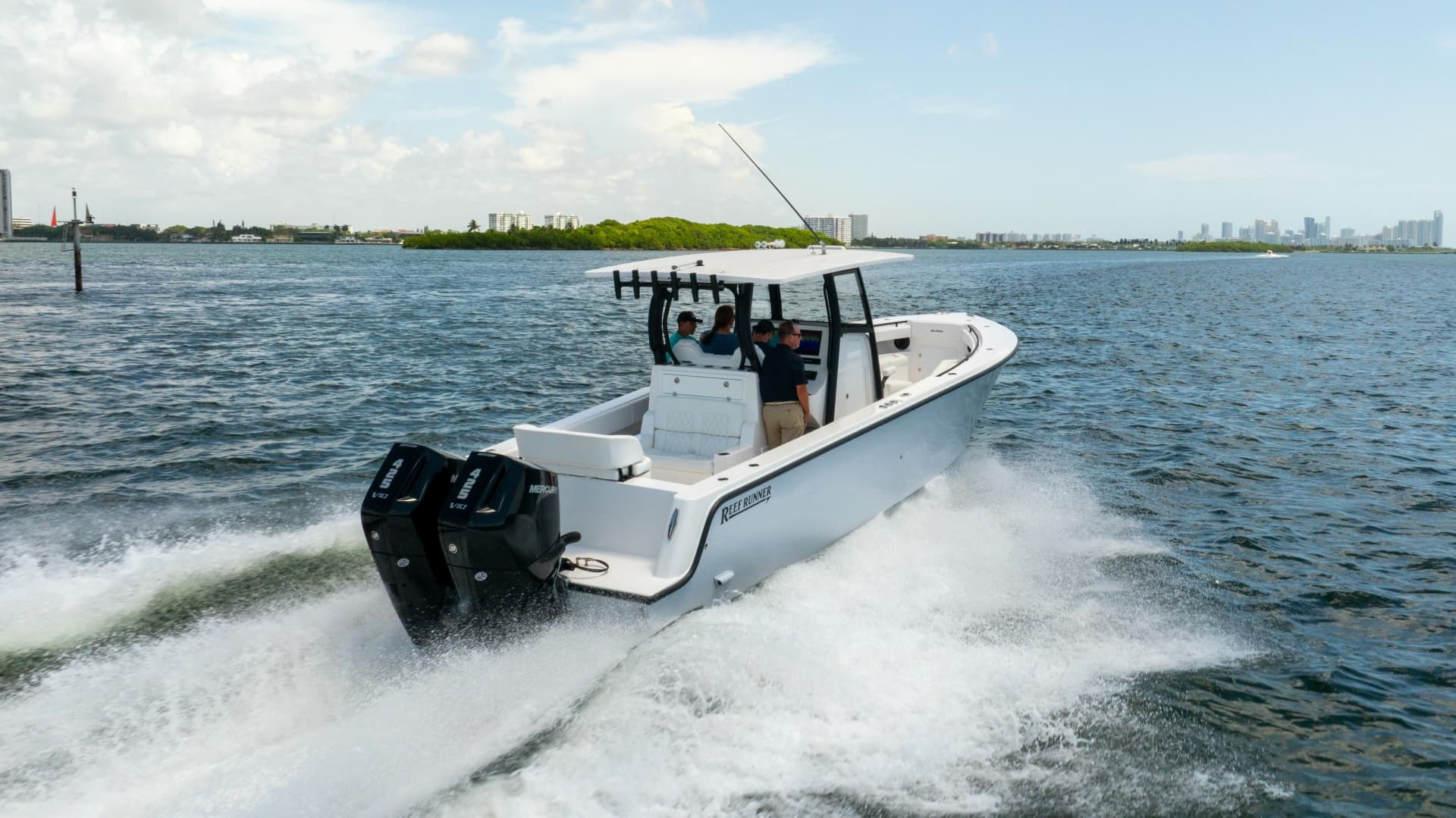 2027 Reef Runner 340