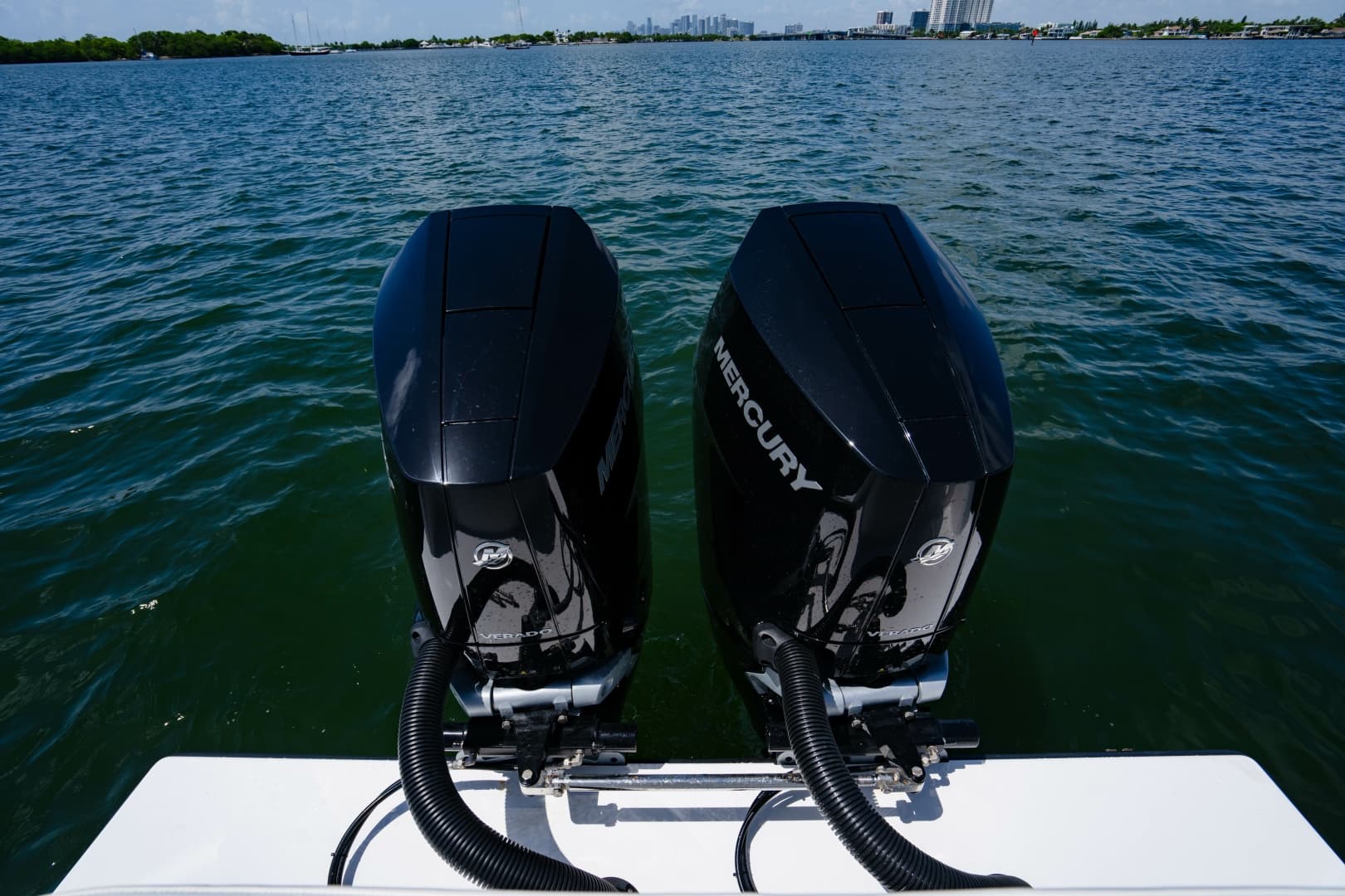 2027 Reef Runner 340