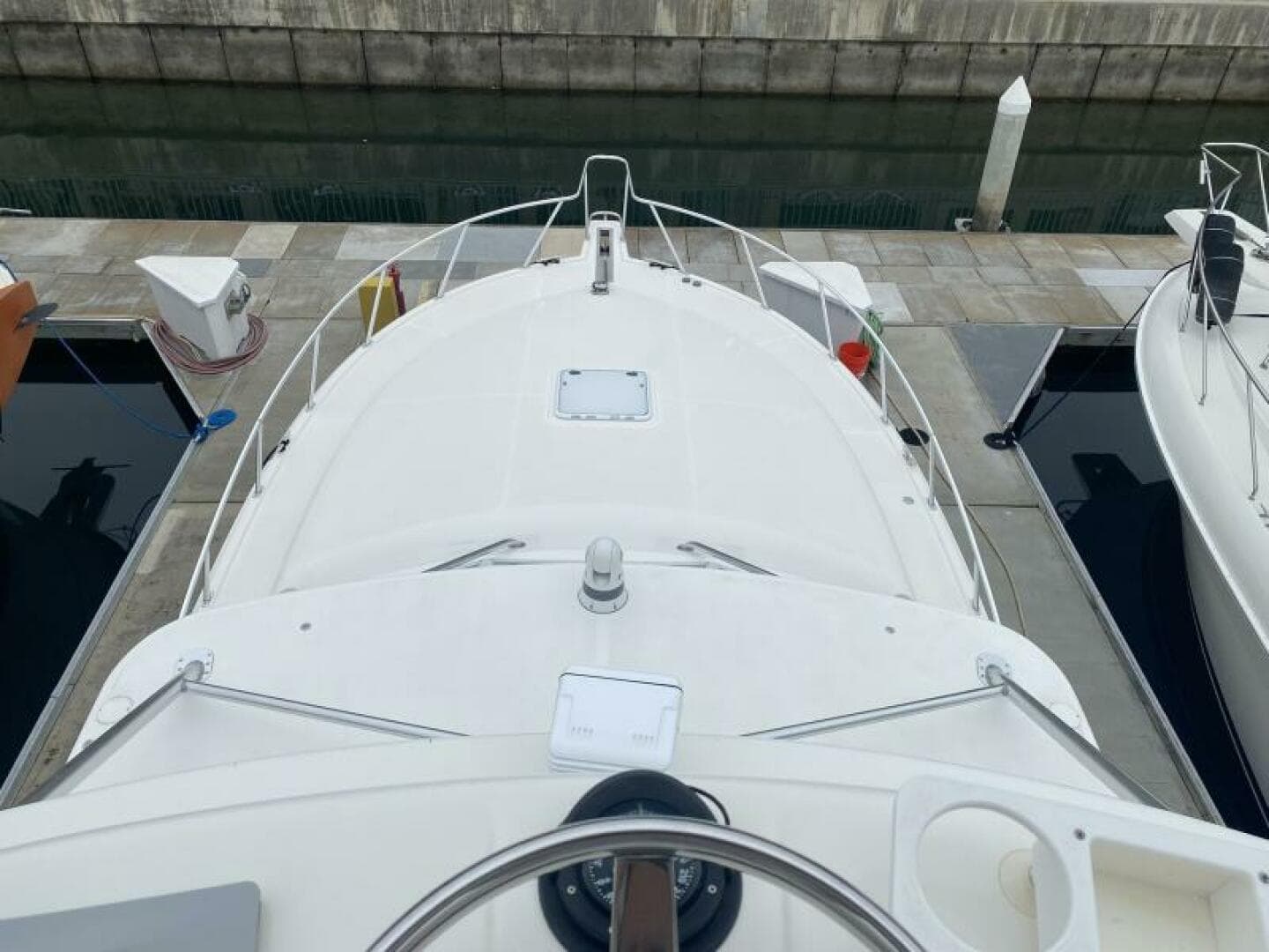 2006 Cabo 40 Express - BUZZ CATCHER