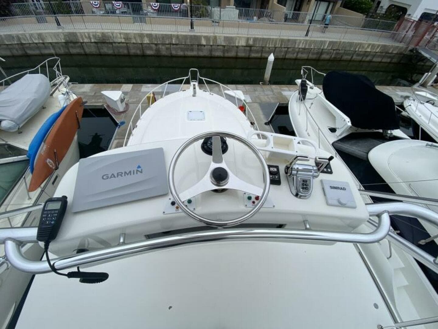 2006 Cabo 40 Express - BUZZ CATCHER