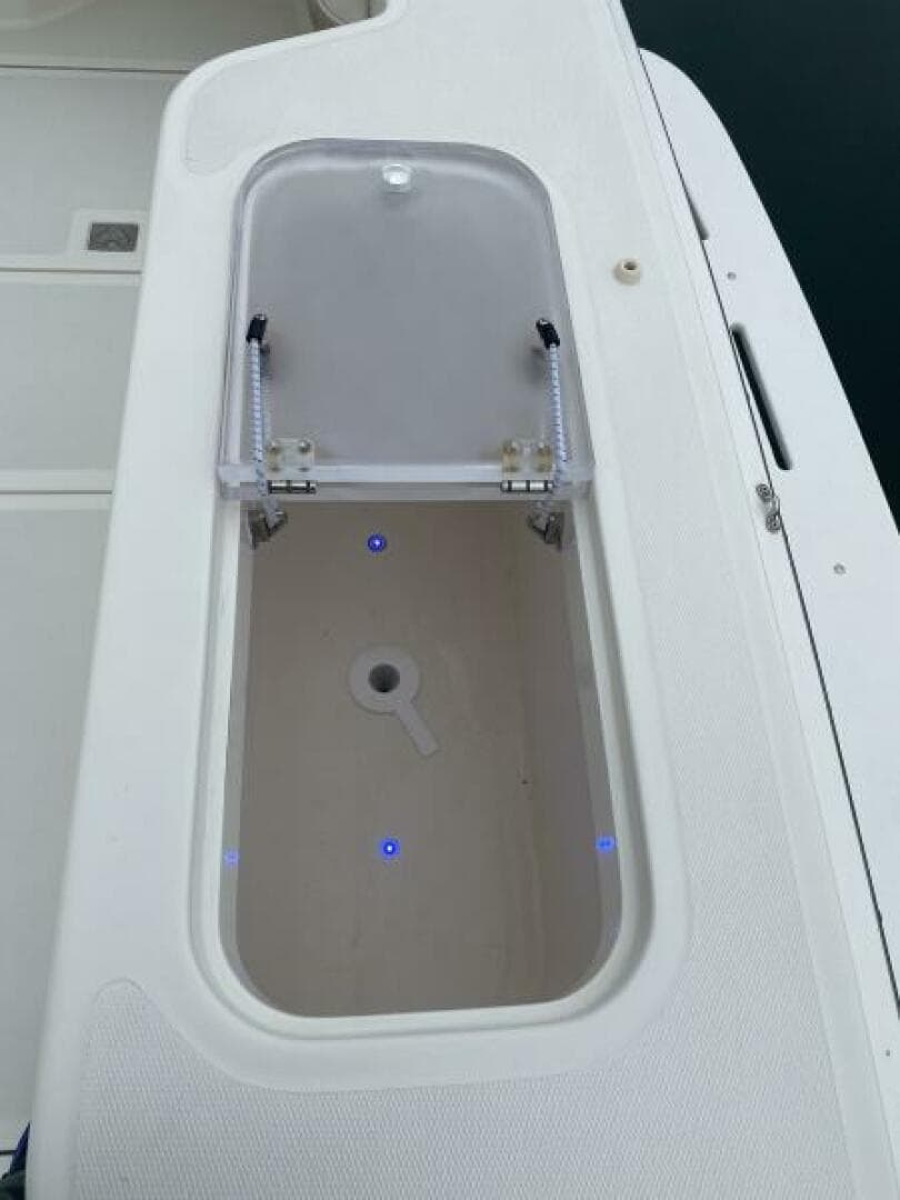 2006 Cabo 40 Express - BUZZ CATCHER