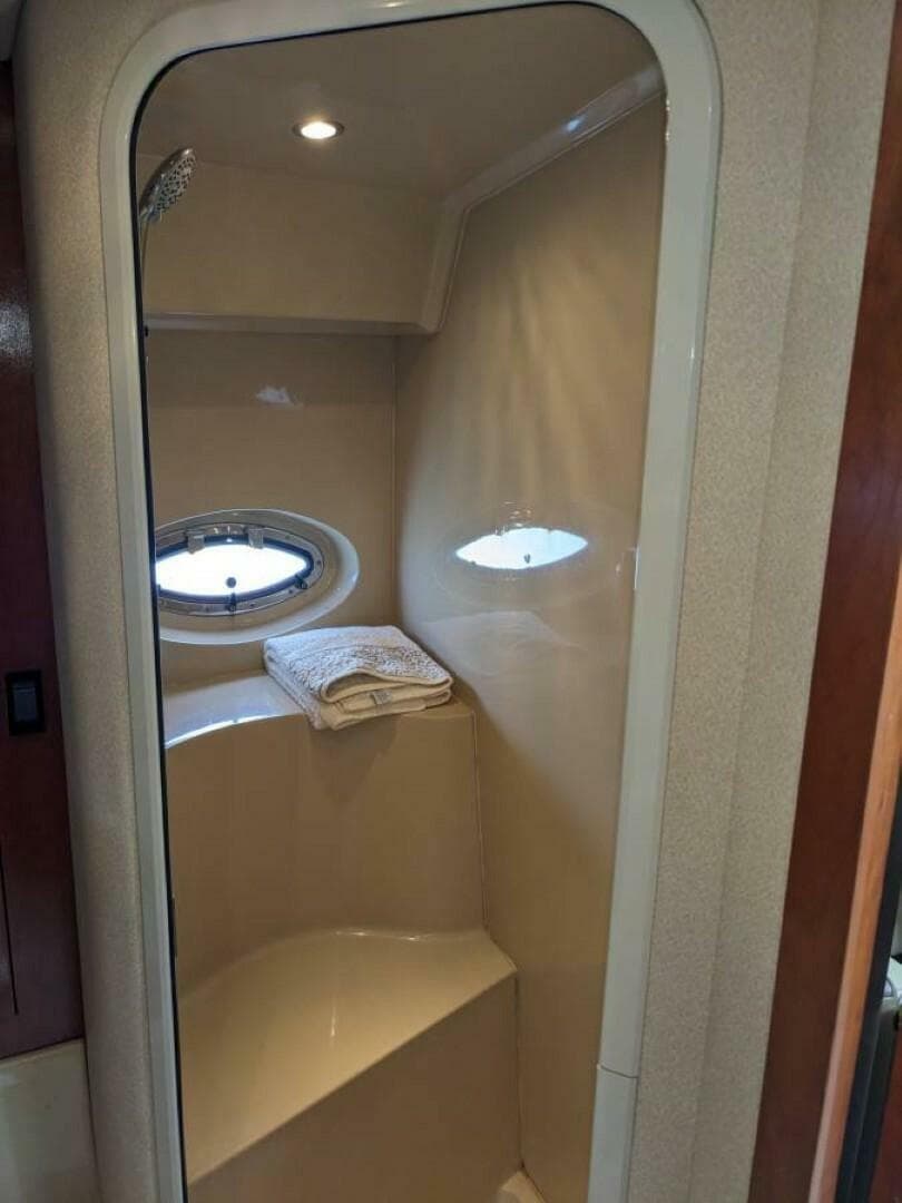 2003 Cruisers Yachts 3970