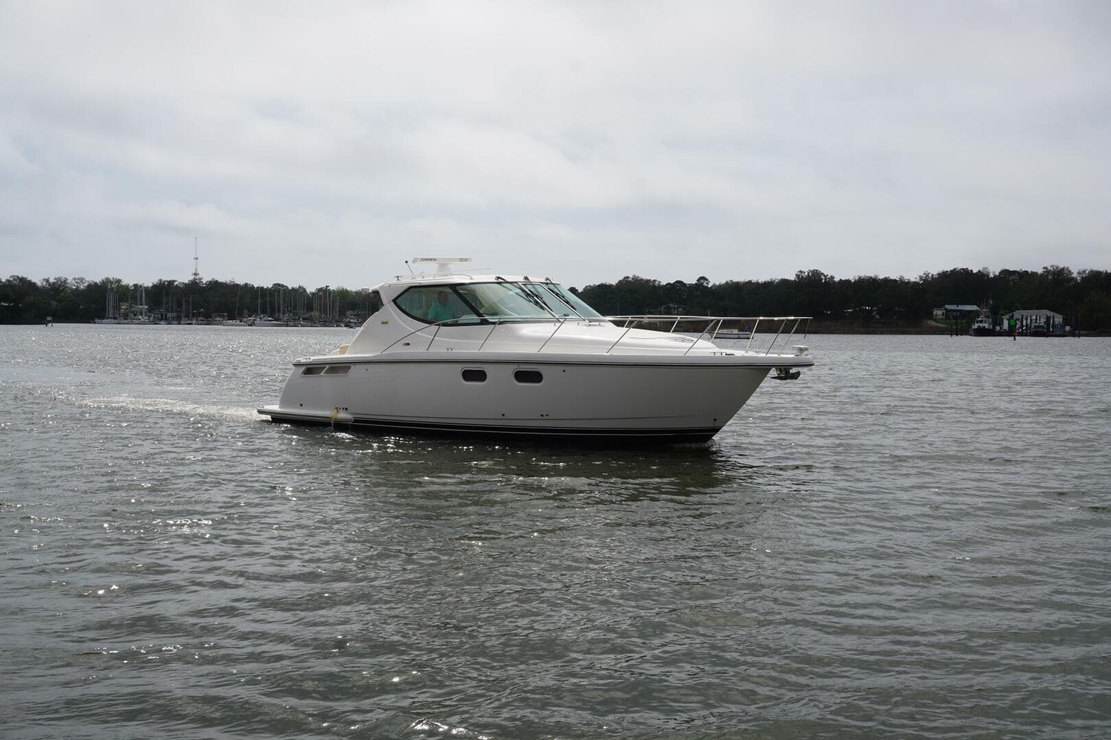 2007 39 Tiara Yachts 3900 Sovran The Pearl Starboard Profile