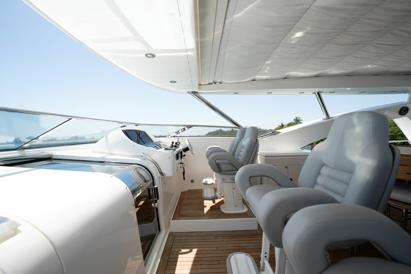 2010 Sunseeker 34 Metre Yacht