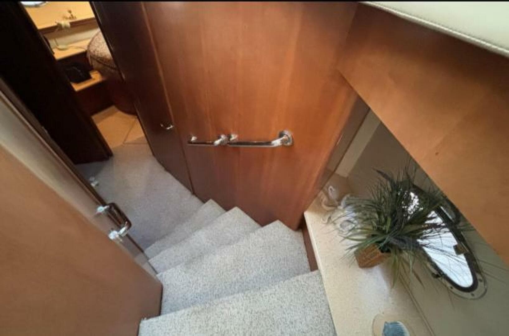 1998 Carver 530 Voyager