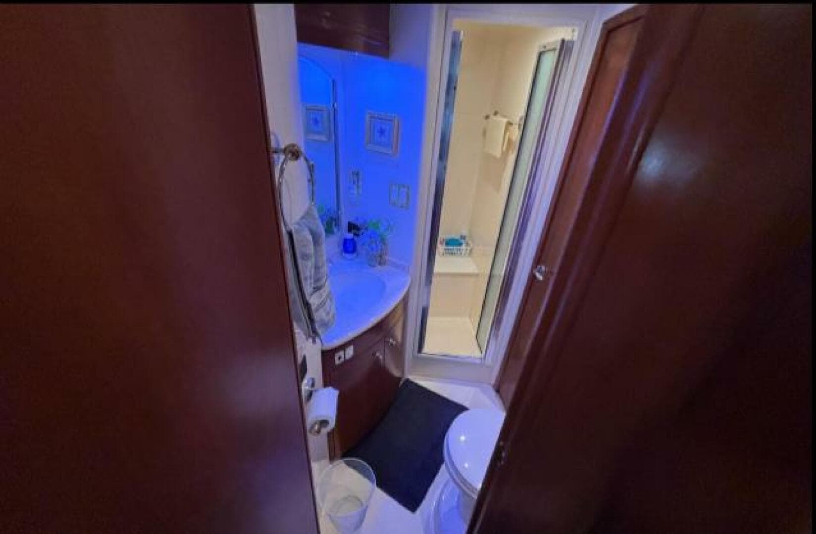 1998 Carver 530 Voyager