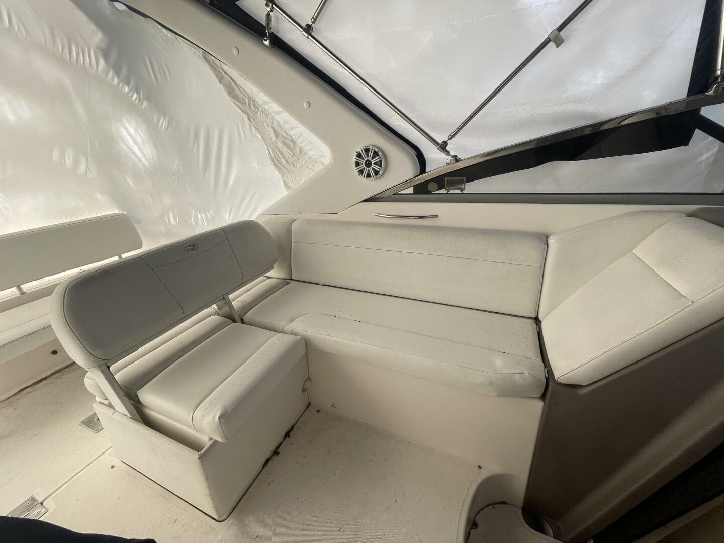 2006 Regal 2860 Window Express