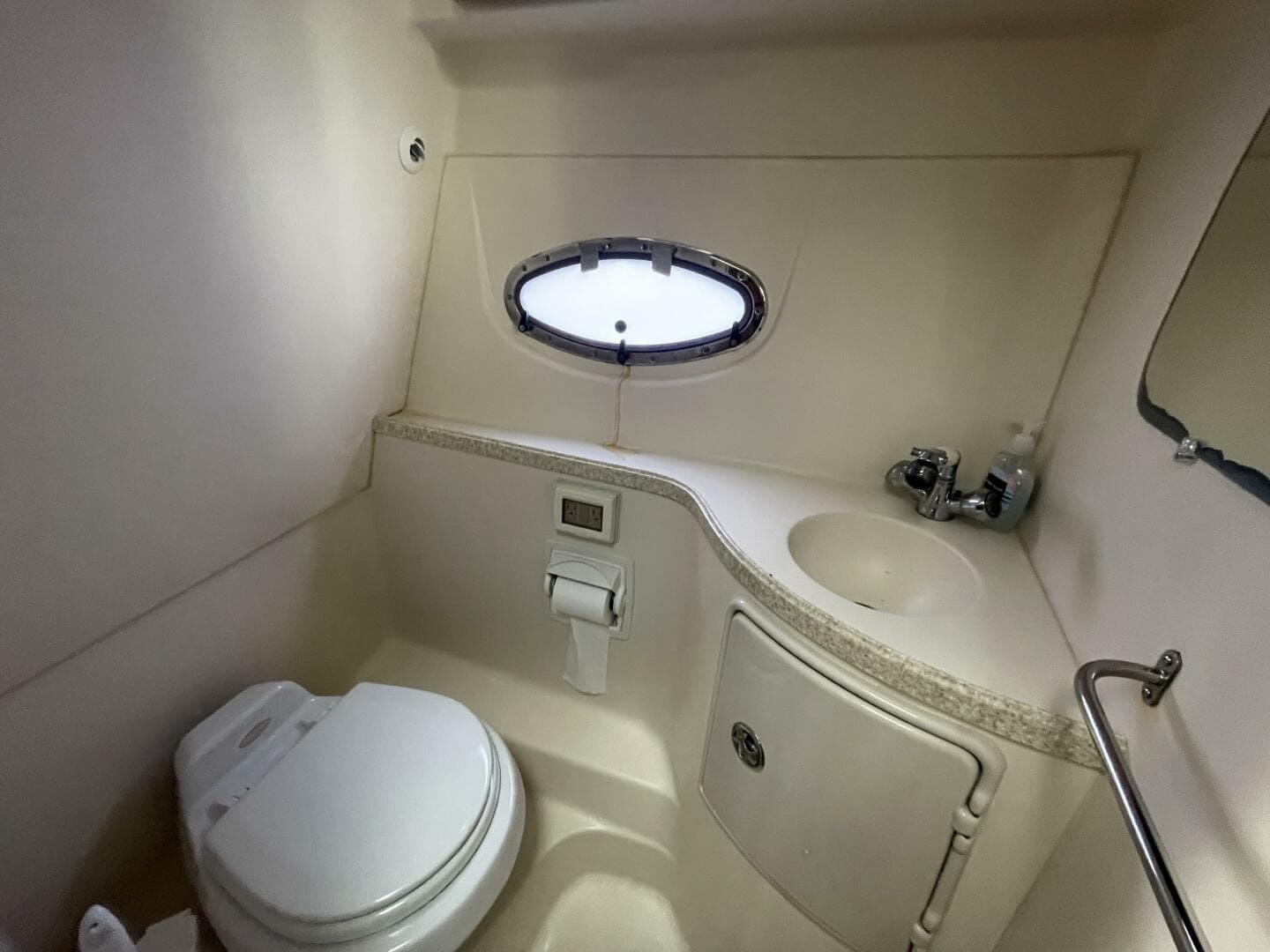 2006 Regal 2860 Window Express