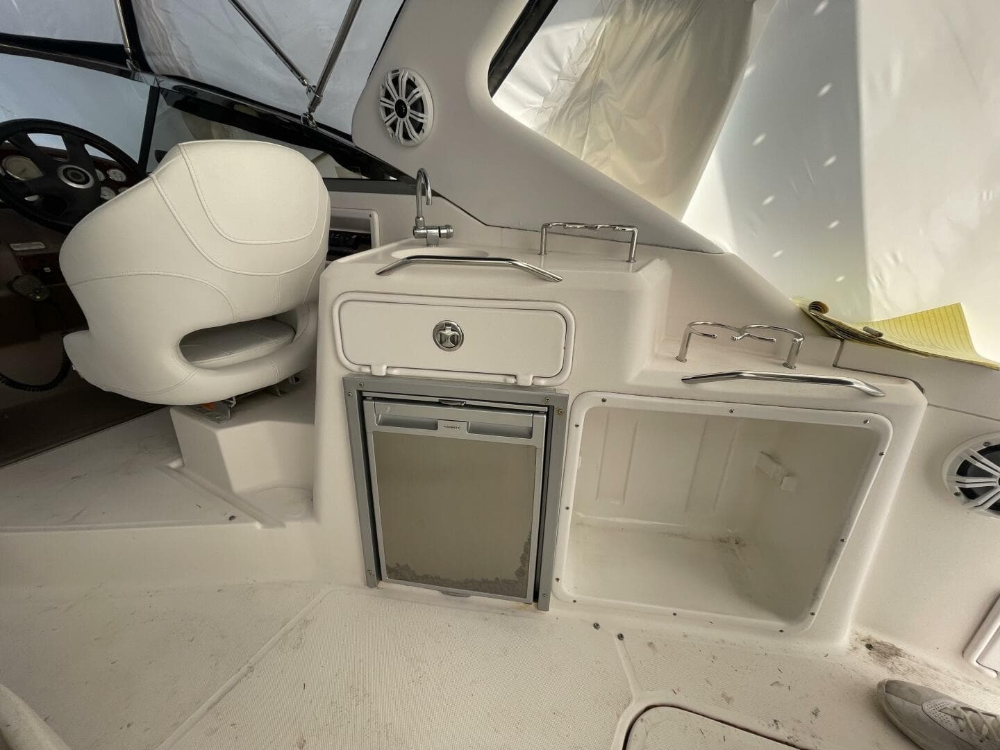 2006 Regal 2860 Window Express