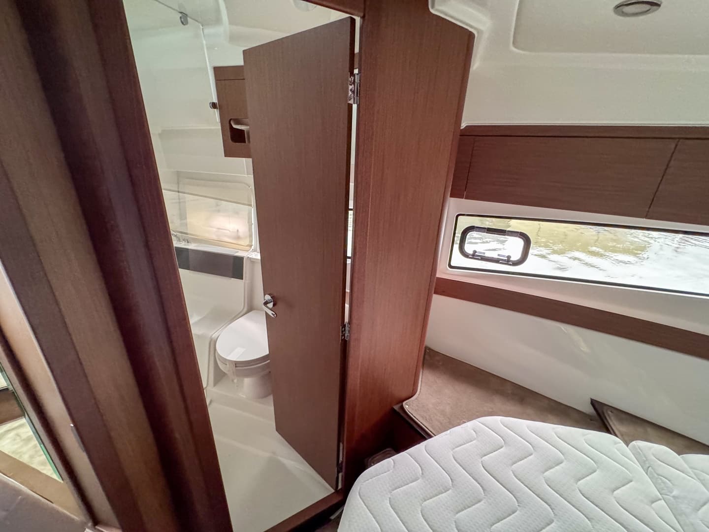 2026 Beneteau Antares 11