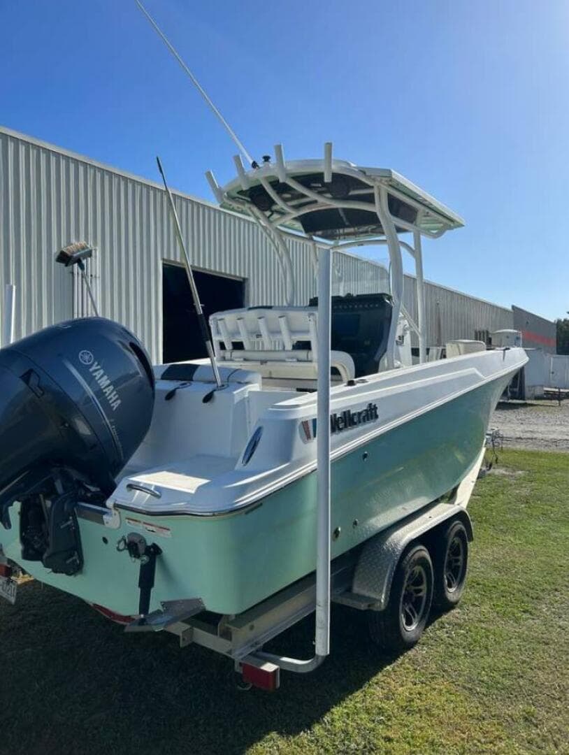 2021 Wellcraft 222 Fisherman