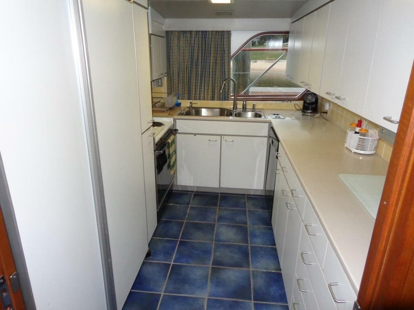 1988 Burger 80 Motor Yacht